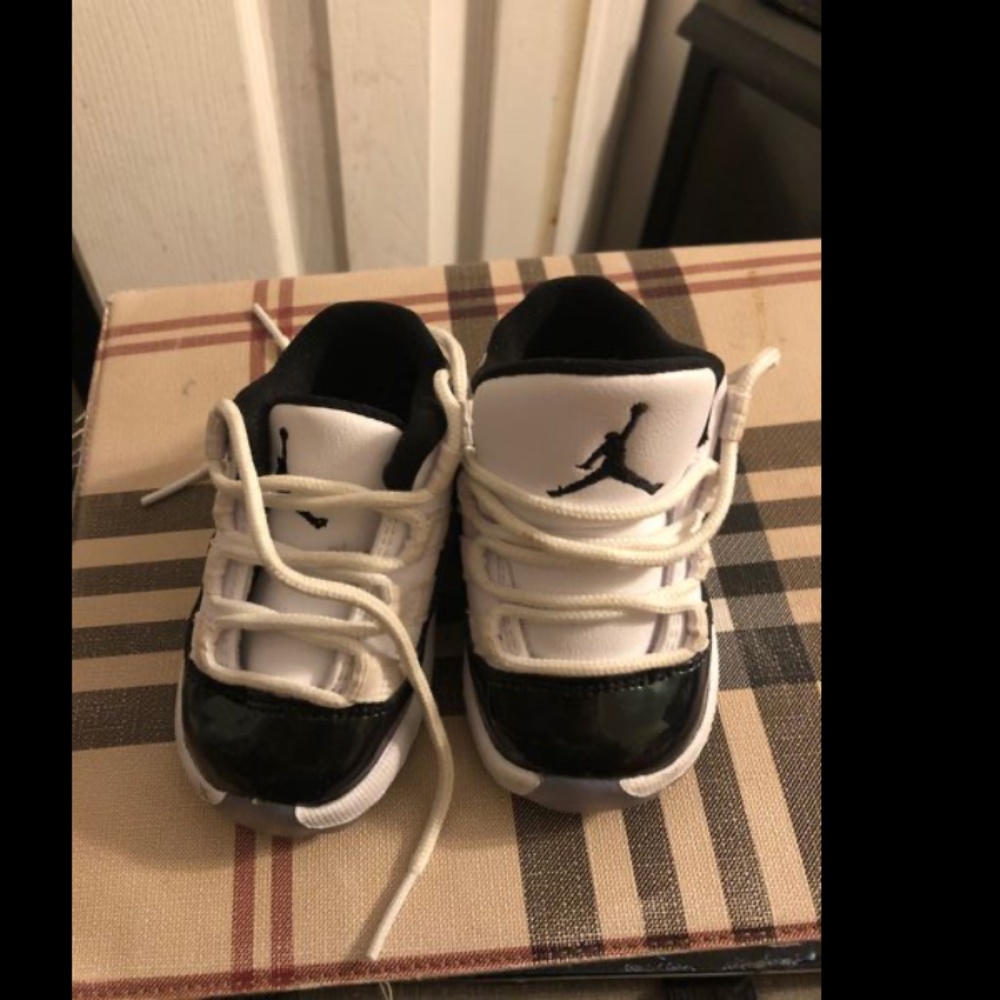 Concord Jordan 11’s